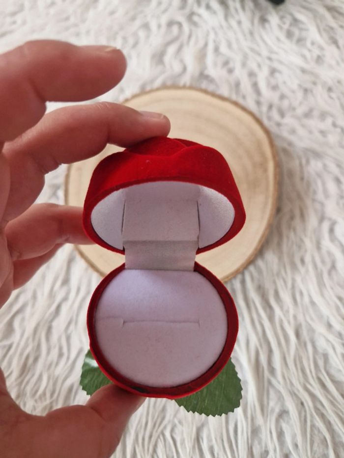 Porte bague rose rouge neuf - photo numéro 2