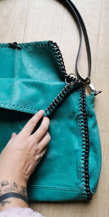 Grand sac bleu peau et chaînette