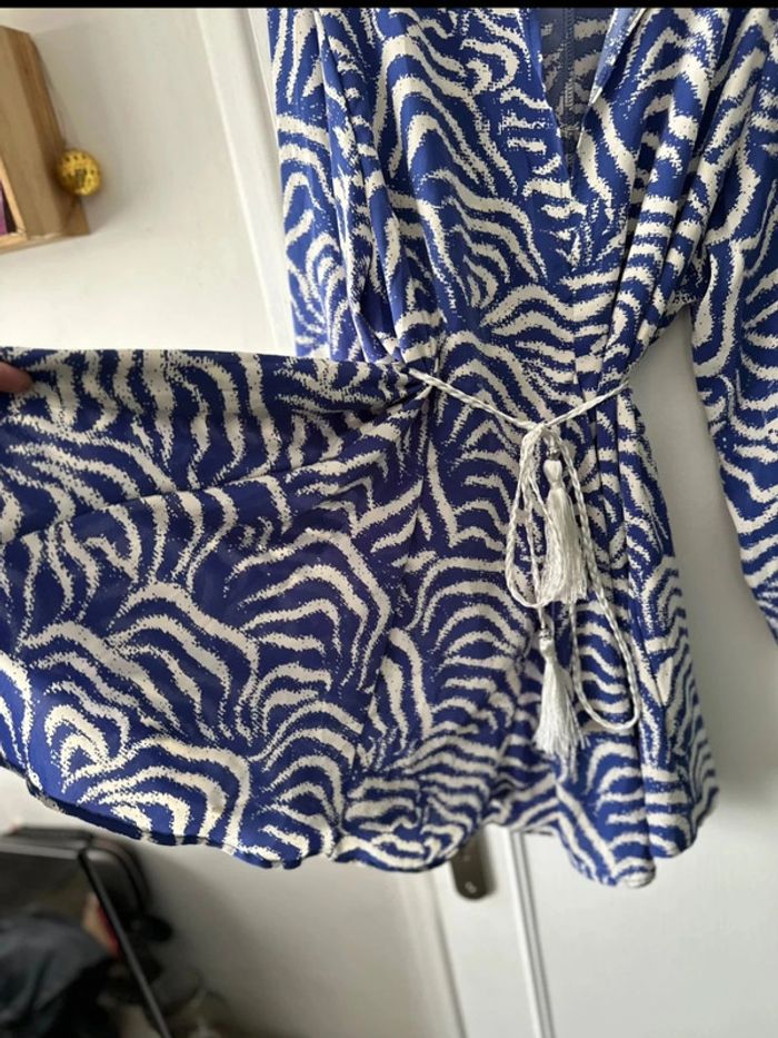 Robe courte manches longues oversize avec ceinture bleu blanc taille M - photo numéro 5