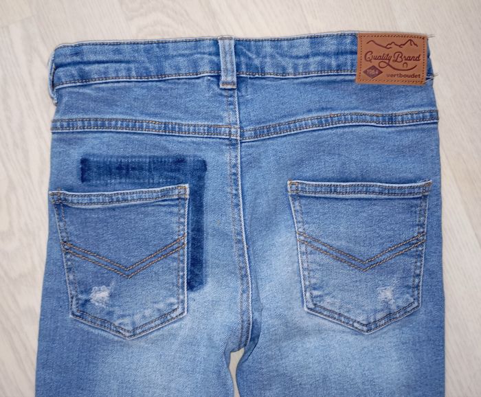 Jeans denim bleu délavé avec motifs usés Regular stretch Vert Baudet
T. 9 ans - photo numéro 4
