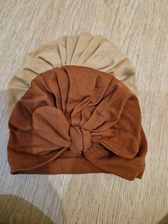 Lot  de 2 bonnets