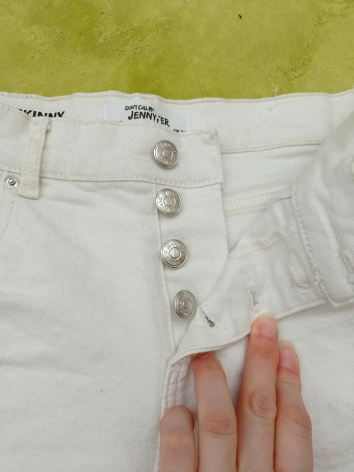 Short en jean blanc taille 38 - photo numéro 2