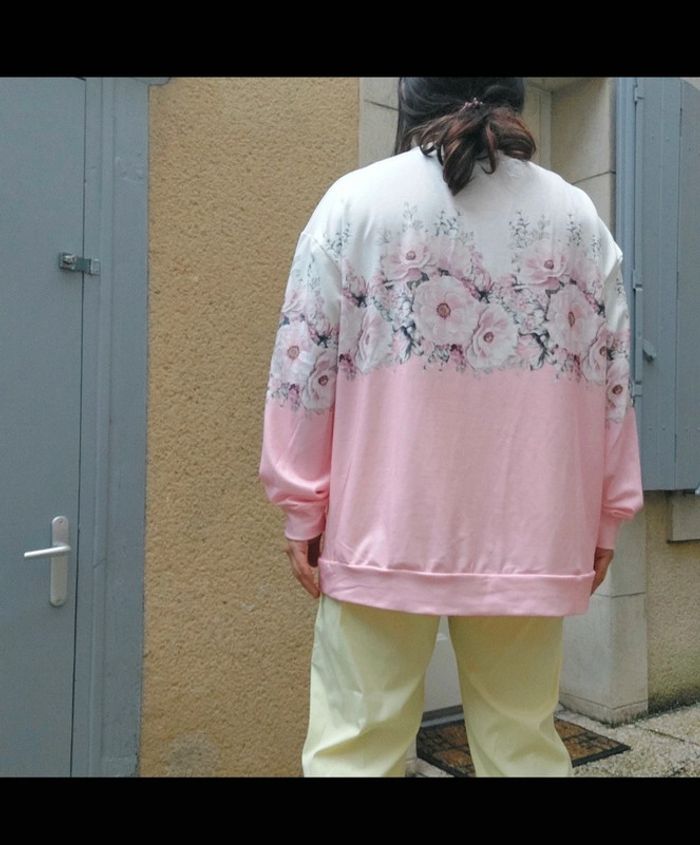 Pull léger 44/46 - photo numéro 2