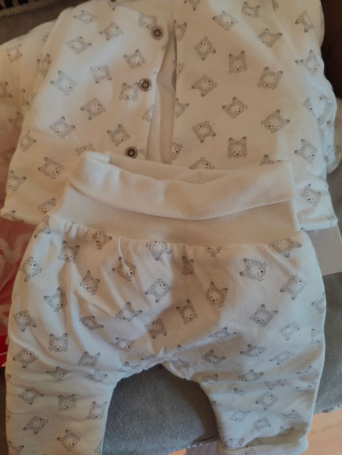 Ensemble Okaïdi neuf avec boîte et étiquette - photo numéro 5