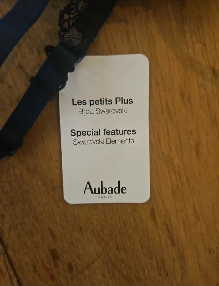 Soutien gorge corbeille Aubade 
Avec bijou Swarovski
85B - photo numéro 7