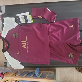 Tenue garçon football 18/24 mois JORDAN NEUVE