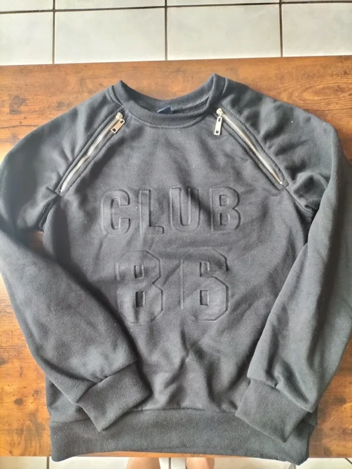 Sweat noir