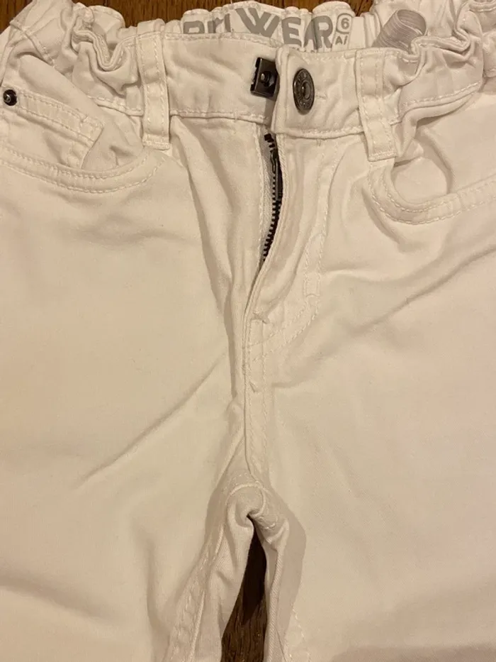 Short blanc en très bon état 6/7 ans - photo numéro 2