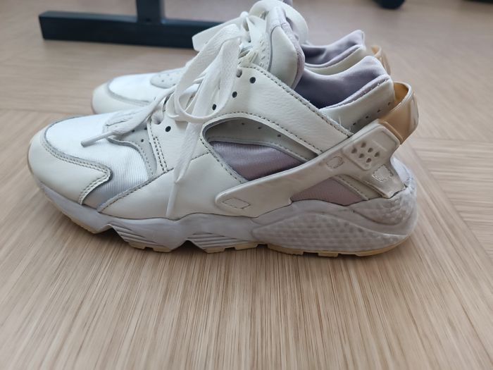 Nike Huarache beige