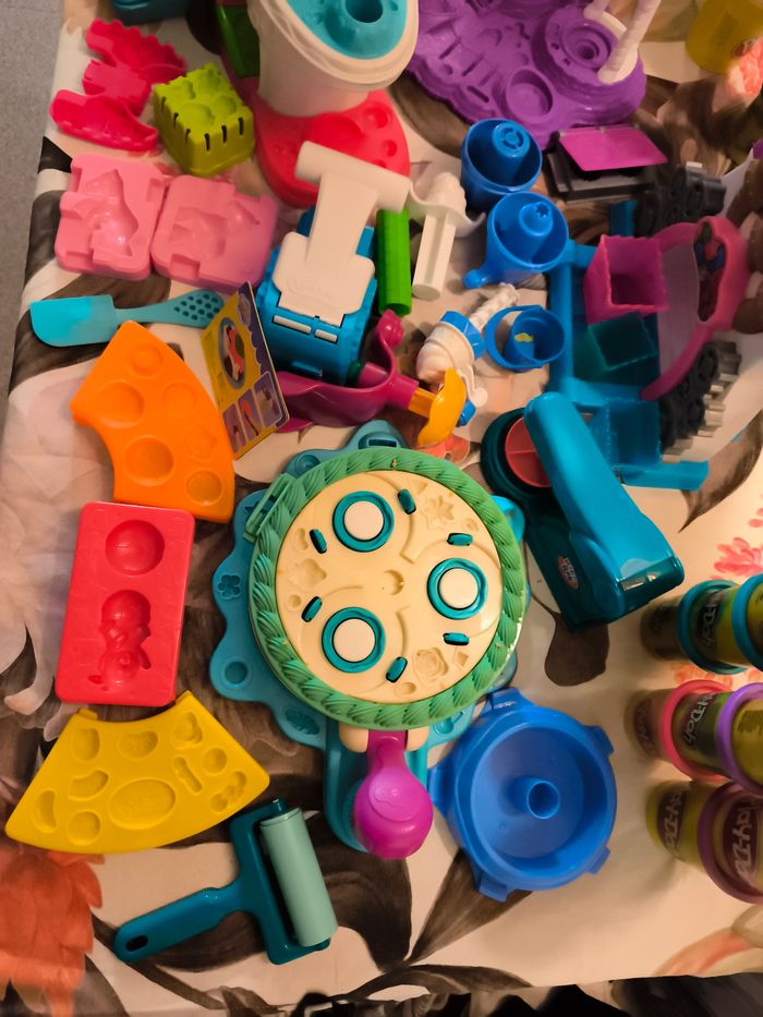 Lot XXL Play doh - photo numéro 2