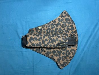 Porte bébé wildride léopard 