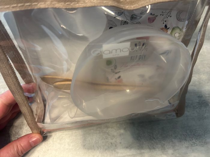 kit accessoires cosmétiques neuf jamais ouvert - photo numéro 3