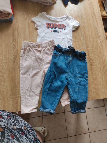 Lot jeans et tee-shirt