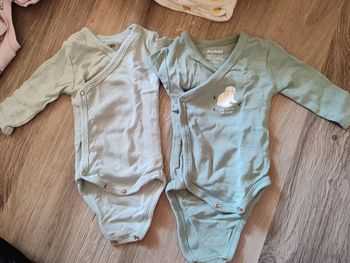 Lot de deux bodies