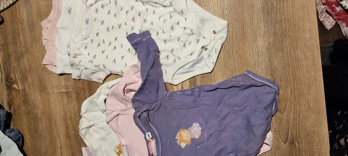 Lot vêtements 6 mois fille - photo numéro 2