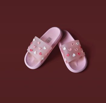 Sandales roses cœurs pointure 32/33