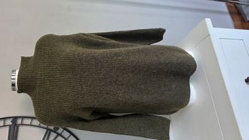 pull long kaki neuf XL