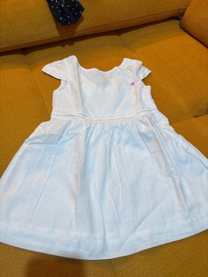 Jolie robe blanche 5 ans