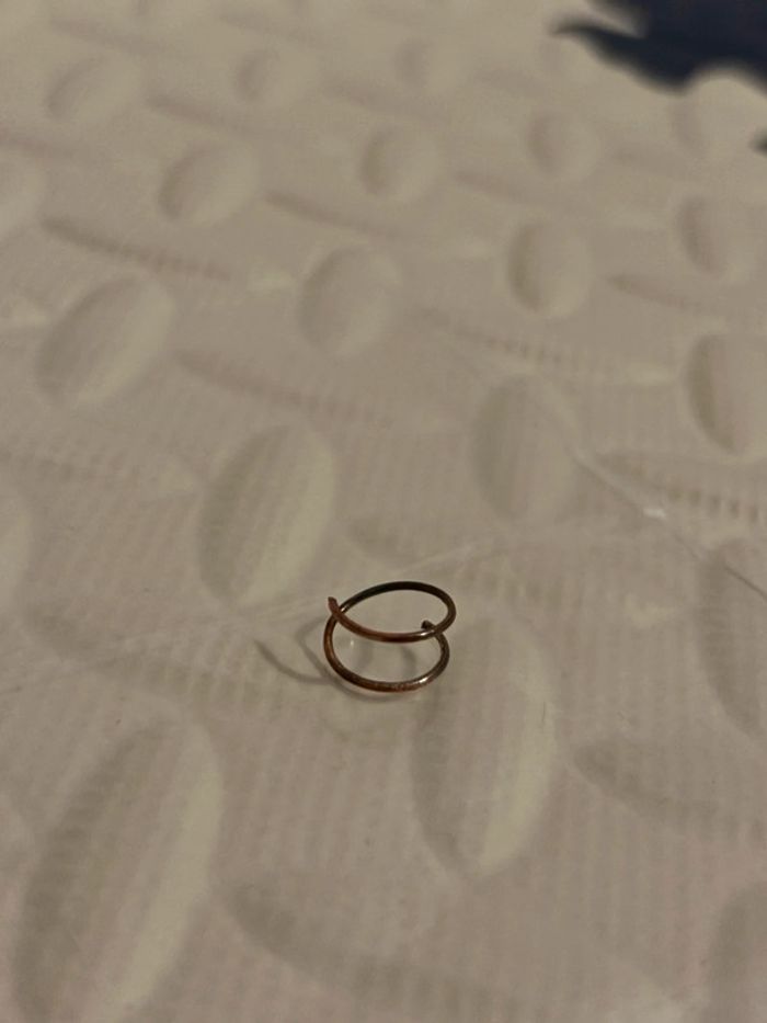 Piercing spirale cuivré pour nez ou oreilles - photo numéro 4