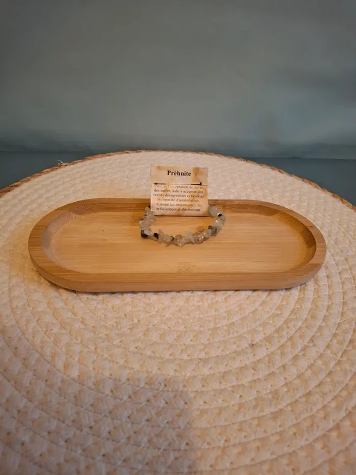 Bracelet baroque en Préhnite – Douceur & Sagesse