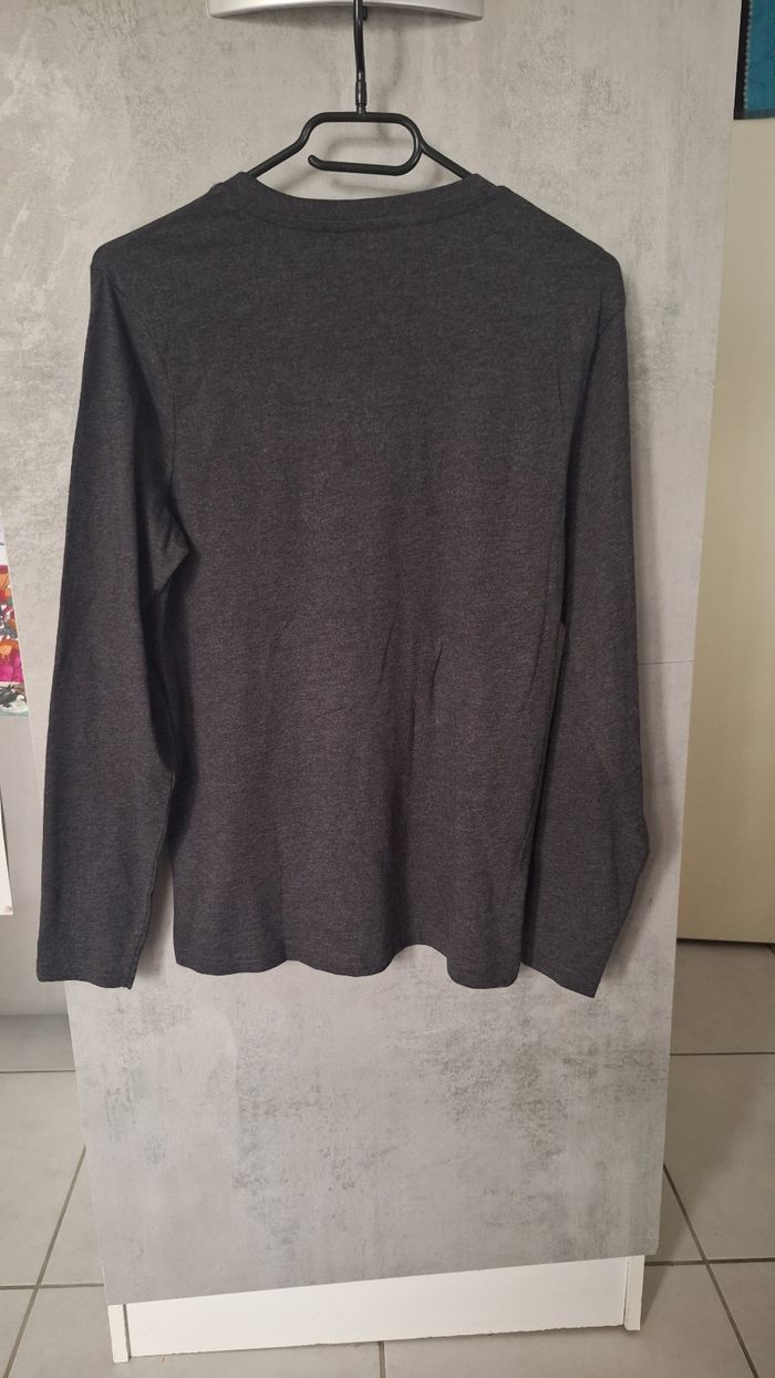Tee-shirt manches longues gris foncé imprimé - photo numéro 2
