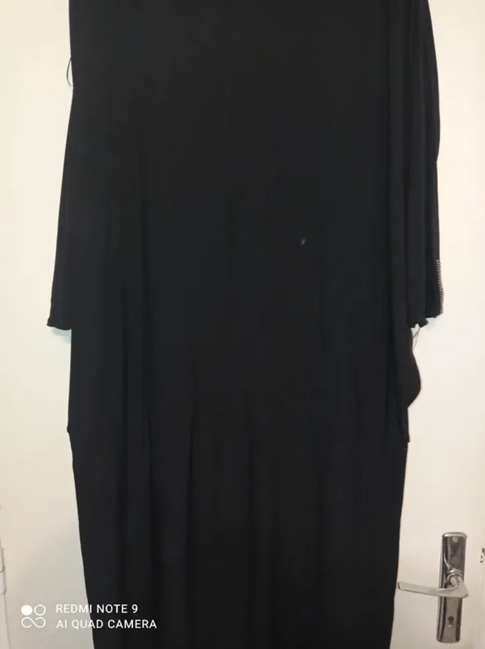 Robe noire - photo numéro 4