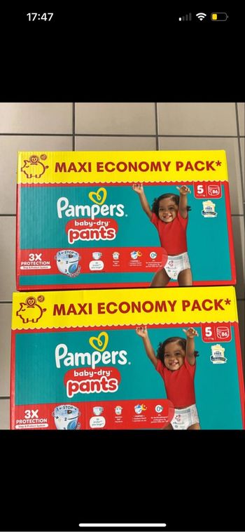 2 cartons couches pants t5 Pampers