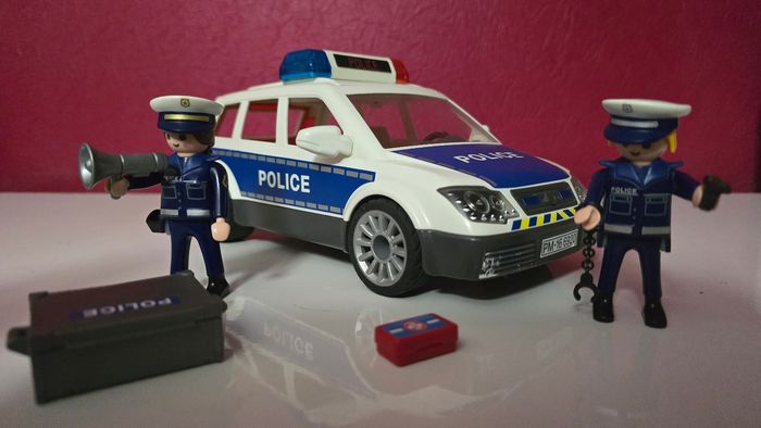 Voiture de police playmobil