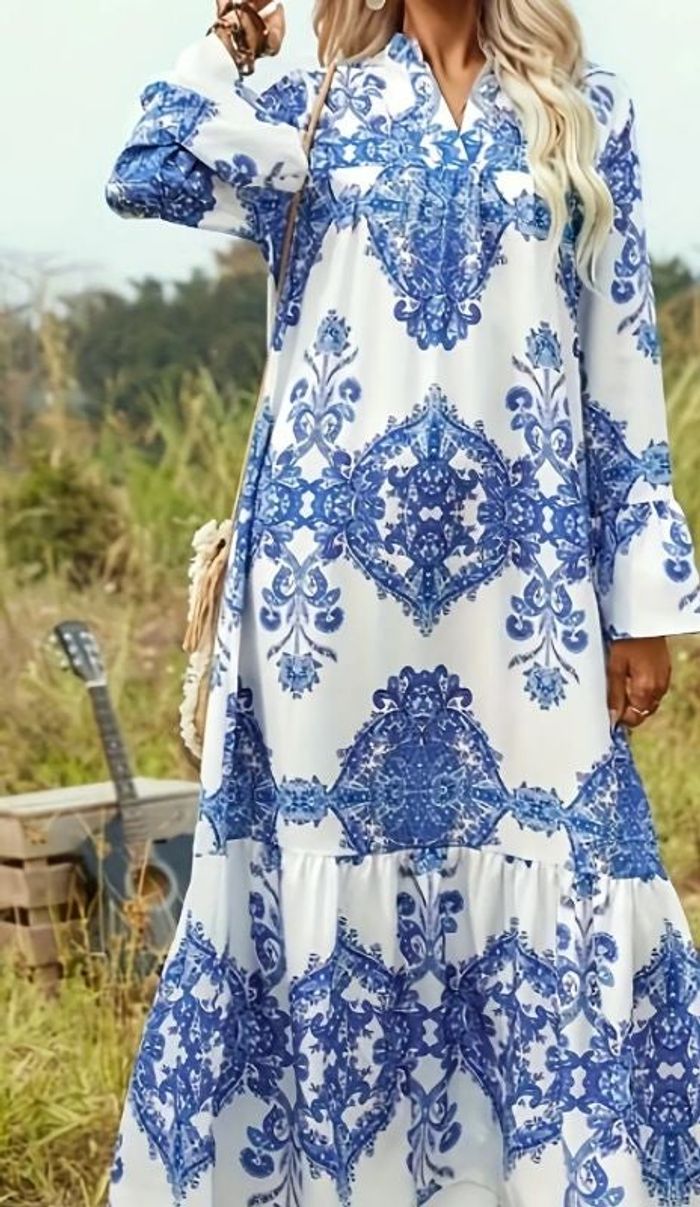 Robe blanche et bleu