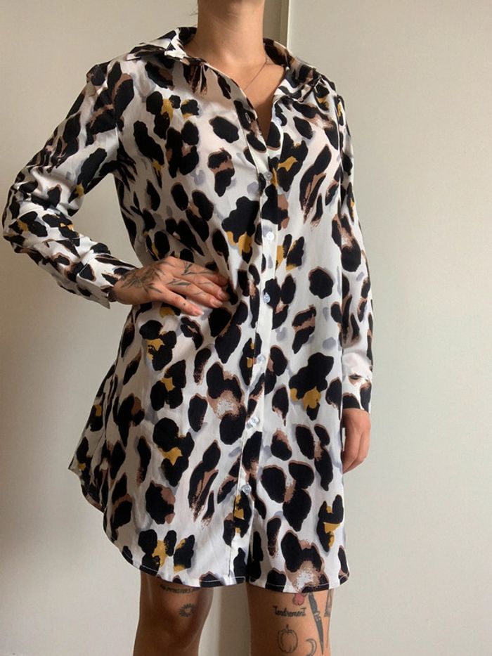 Robe chemise blanche léopard shein taille Xs 34