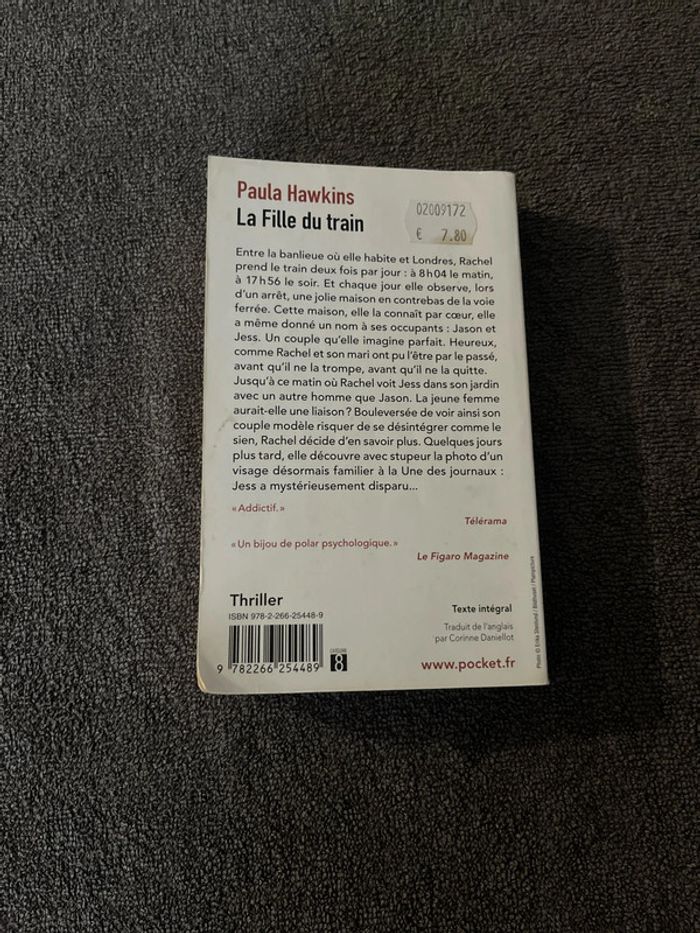 Livre La fille du train Paula Hawkins - photo numéro 2
