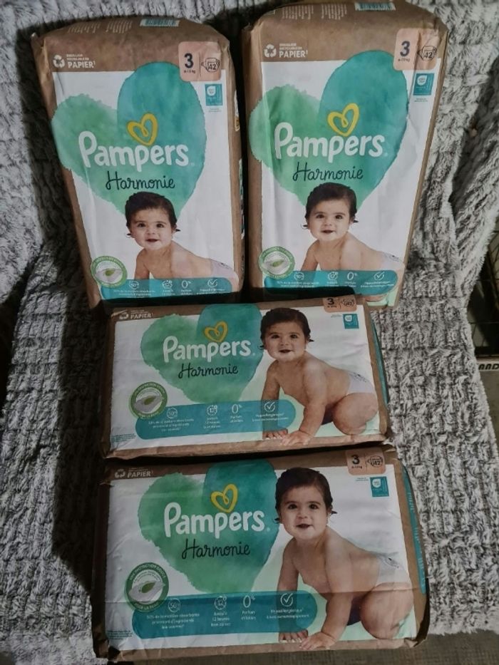 Couches Pampers Harmonie taille 3