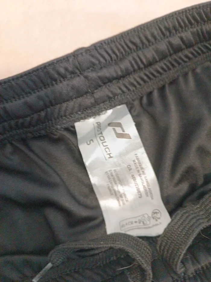 Short de foot et protège tibia - photo numéro 3