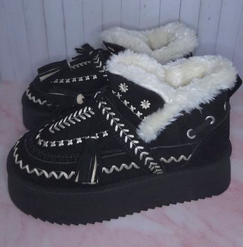 Boots d'hiver noires bottines basses tendances - Taille 36 - Neuves