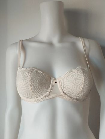 Soutien gorge crème Chantelle FR90B