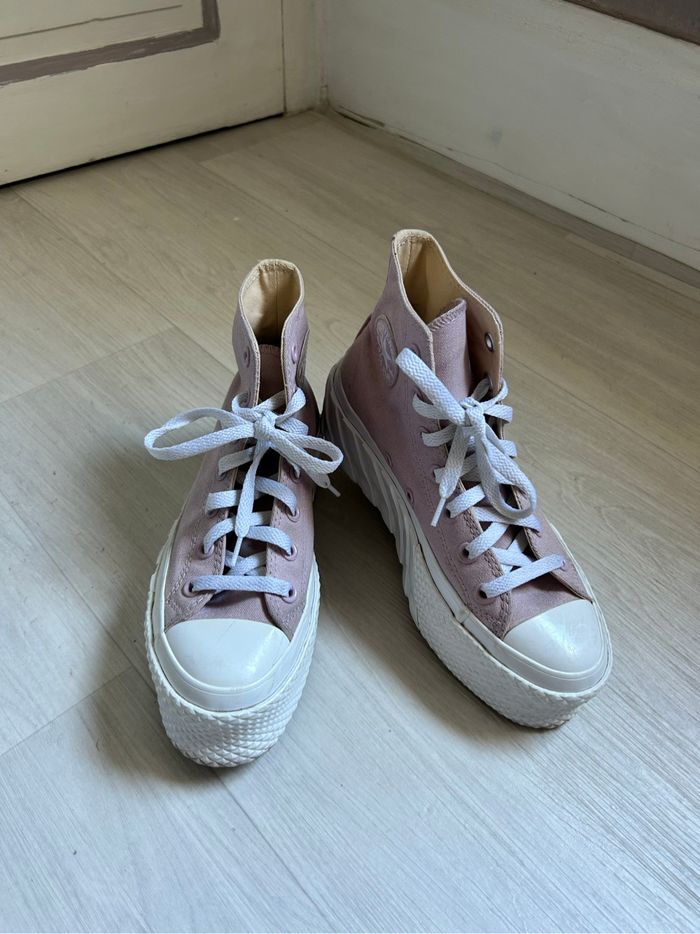 Converse - photo numéro 2