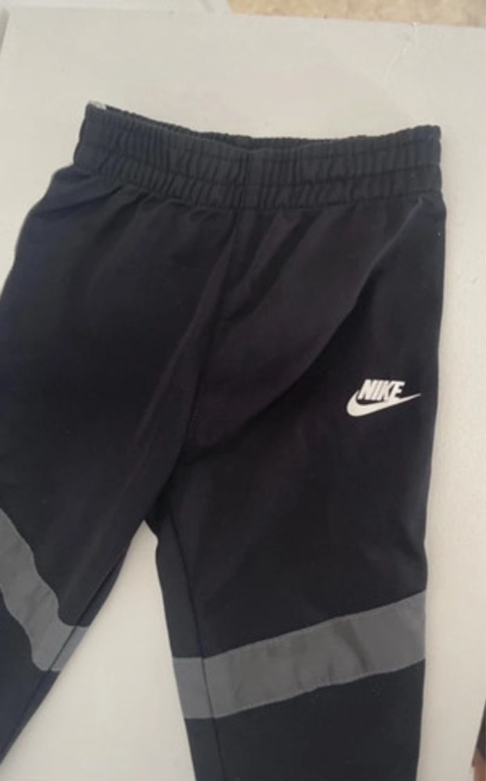 Pantalon Nike 12/18 mois - photo numéro 2