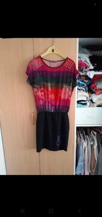 Belle robe desigual t 36 noire multicolore