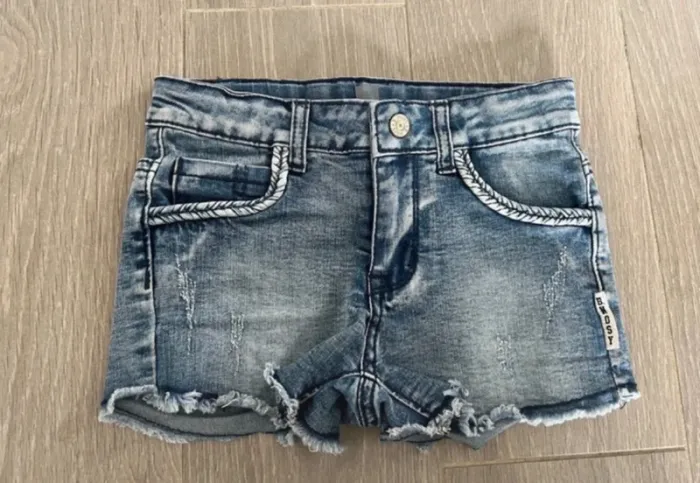 Short B.Nosy