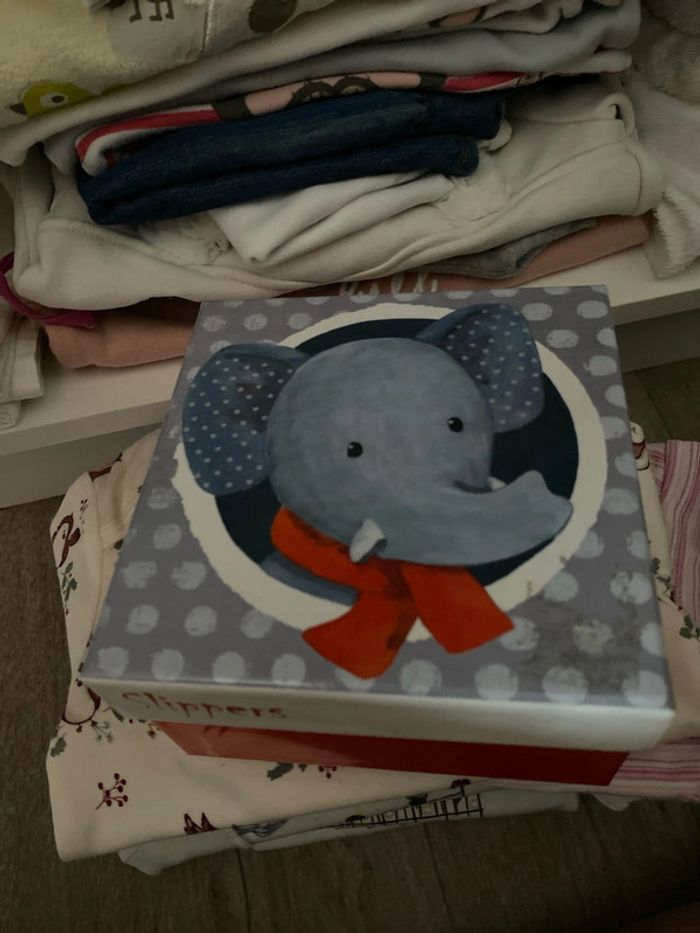 Chaussons naissance neufs - photo numéro 4