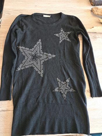 Pull avec étoiles