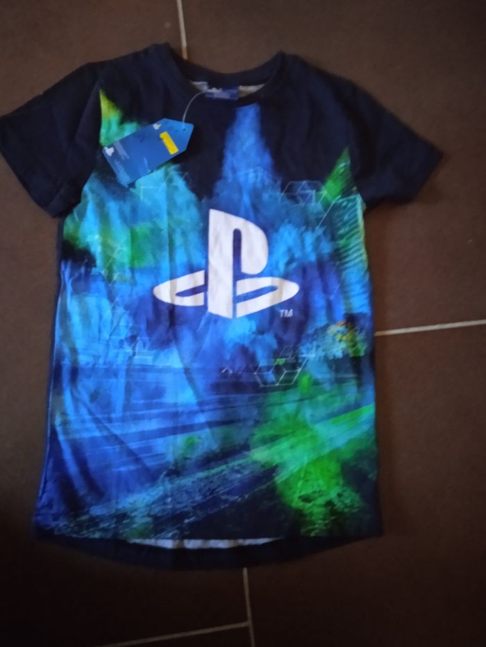 Tee shirt neuf 7ans