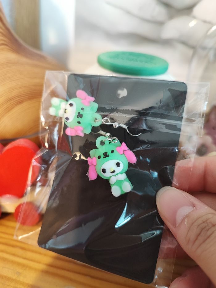 Boucles d'oreilles hello Kitty - photo numéro 2
