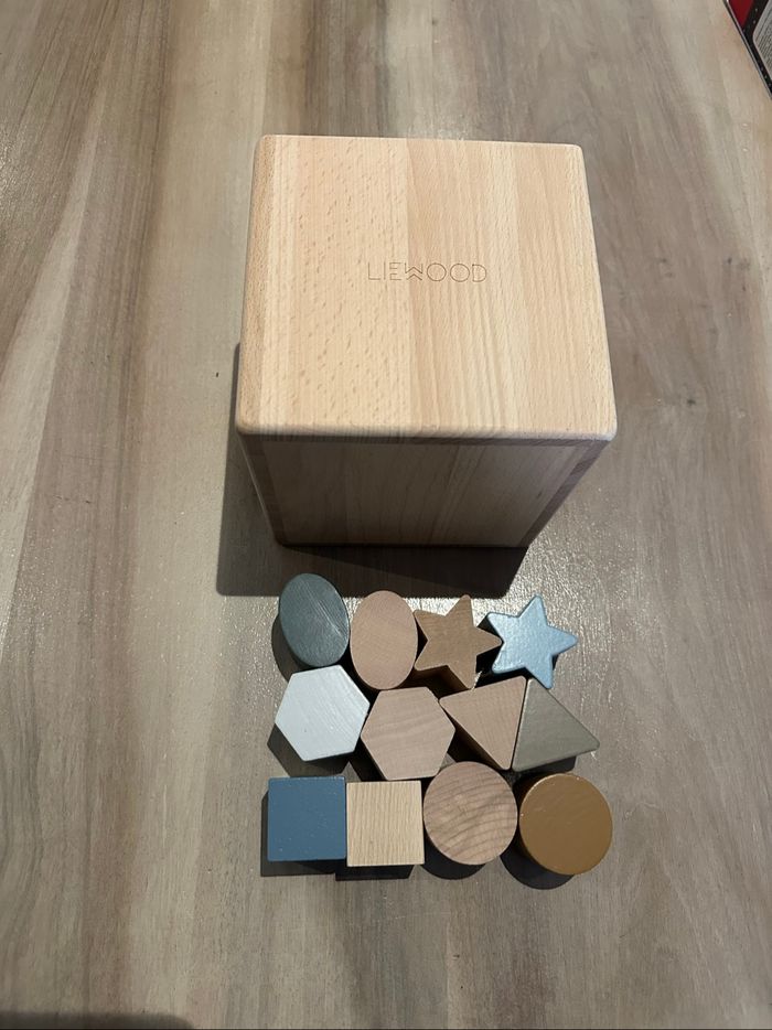 Jeu d’encastrement cube bois Liewood neuf sans étiquette
