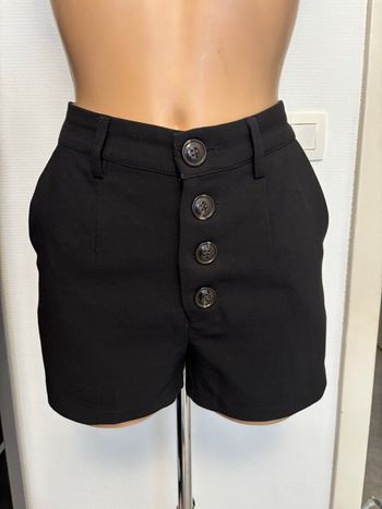 Short noir