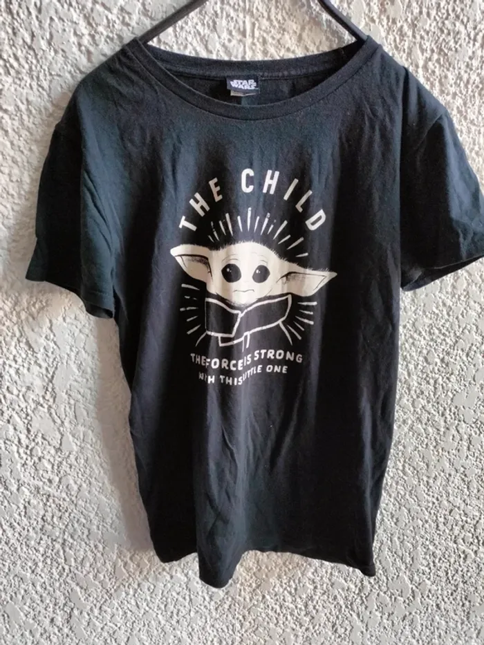 T-shirt Star Wars T S baby Yoda.