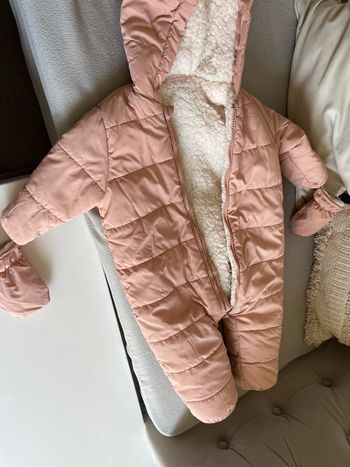 Combinaison rose bébé fille