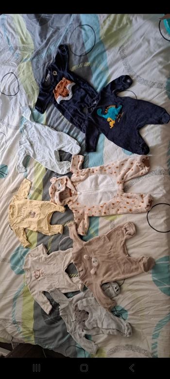 Lot pyjamas 1mois