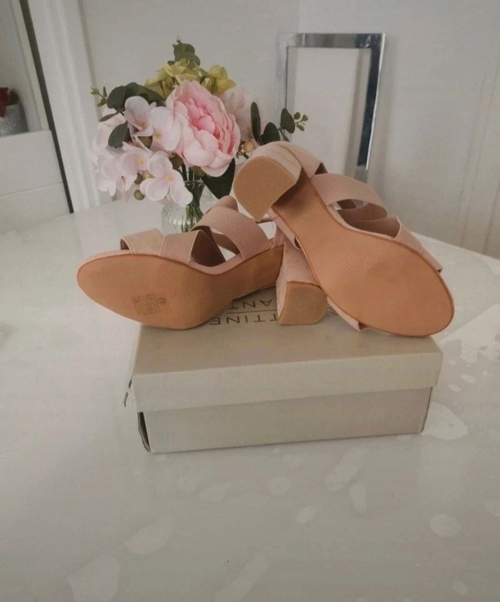 🤎🤍Jolie Paires De Sandales La Bottine Souriante 🤎🤍 - photo numéro 3