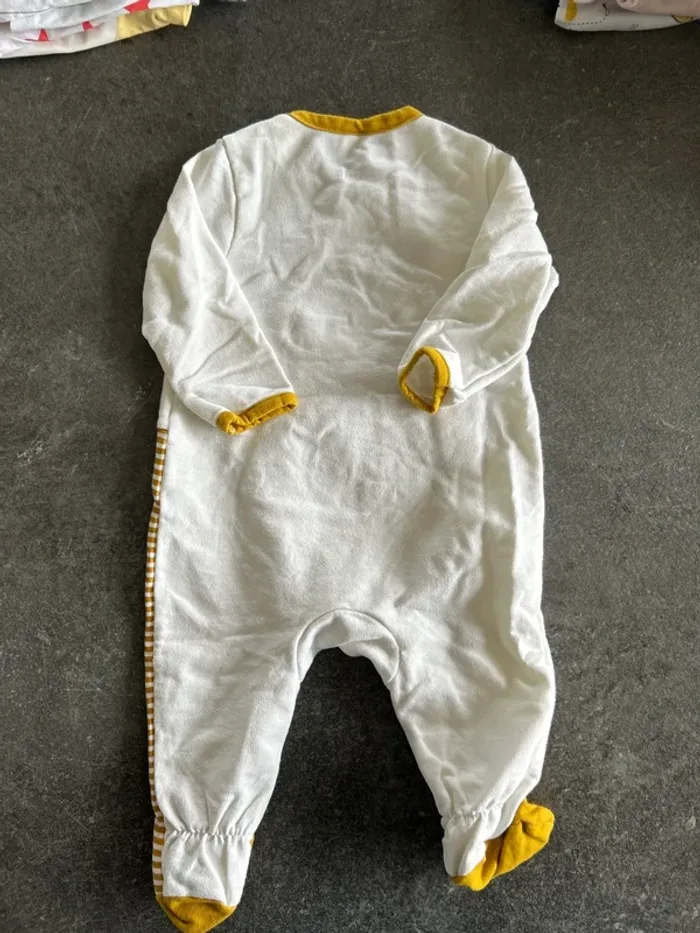 Pyjama fin 9 mois - photo numéro 2